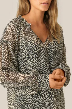 Second Female Real LS Blouse - Black -Second Female Salg KaXwHXWORX29mYObuawg 53239 8001 2 1000x 2b134b49 c1f7 4976 a817 87ac4cba3fbf