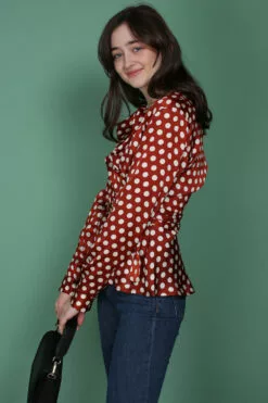 Second Female Spotty Wrap Blouse - Rustic Brown -Second Female Salg MztIP59S8WPqz6N5ePGA IMG 0245