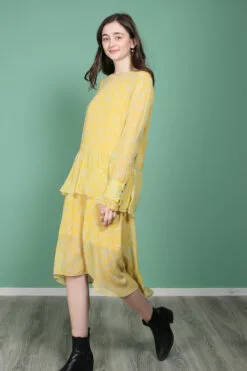 Second Female Olivia Dress - Sunshine -Second Female Salg QflmZ6QE2XEafO0qbnaA IMG 0643