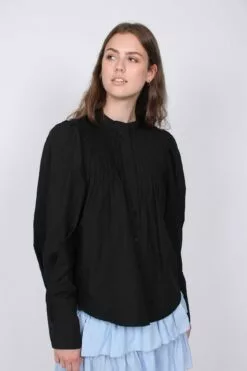 Second Female Ula Shirt - Black -Second Female Salg VhjTbCwwSJ29IiElMakX IMG 8605