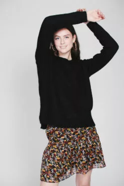 Second Female Brook Knit Raw O-neck - Black -Second Female Salg W6GdY2jSpuK8CVqUThsg Photo 23 09 2018 16 32 34