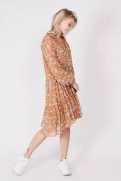 Second Female Mindy Dress - Sudan Brown -Second Female Salg YnkgMwDQQCuQpGjYmcqq C3E294E1 8841 4E89 B688 384E586C2789