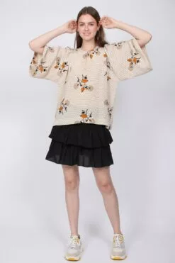 Second Female Rose SS Blouse - Brazilian Sand -Second Female Salg YyjRm5PTACfFOmQRAdas IMG 8683