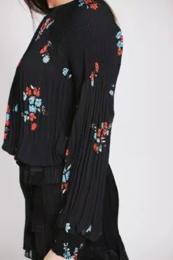 Second Female Karen Blouse - Moonless Night -Second Female Salg aTx63WY9QoaSfRDL8gpQ 1C7C844B 3F9A 49B3 AC53 DF10396CF40C