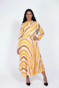 Second Female Live LS Dress - Cadmium Yellow -Second Female Salg b3riQZXnSAyq0SD0ekoM IMG 0760