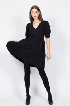 Second Female Kale Dress - Black -Second Female Salg c80b0f0a d1f3 435a 83cc 64e7e8046a6d