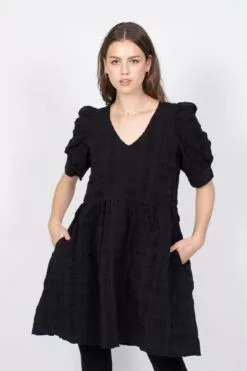 Second Female Kale Dress - Black -Second Female Salg fff2a81c 5925 4a72 be0d 8dd9b25163f2