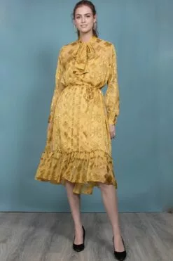 Second Female Bianca Dress - Golden Glow -Second Female Salg gmnaBe6AS9W9VwAUuwQR IMG 4676