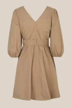 Second Female Phoebe Wrap Short Dress - Praline -Second Female Salg h6NafPkTRUWxyz9pXR3a 53536 6042 5 1000x a967e4ef 80a3 4f40 94d4 f7780c81c07f