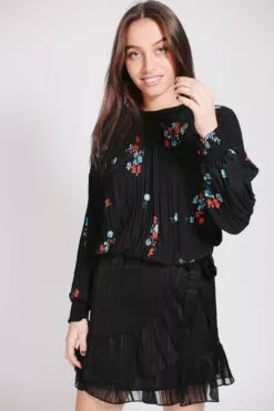 Second Female Karen Blouse - Moonless Night -Second Female Salg hCTDU0QKTAqGigmrqBFM 94C8791B FAF7 4AC6 A1C4 75939F6F7703