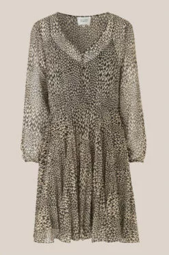 Second Female Real LS Short Dress - Black -Second Female Salg iZV6iS7QnGjzhYimHm09 53135 8001 3 1000x a8a50fb0 e698 4704 bb6c 463e44e3154d