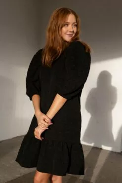 Second Female Dorice Dress - Black -Second Female Salg kampanjebilder uke44 174