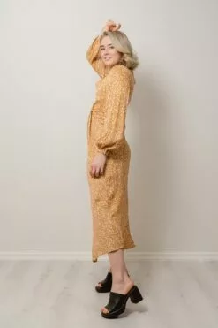 Second Female Rattan Dress - Apricot -Second Female Salg modell uke13 2 358