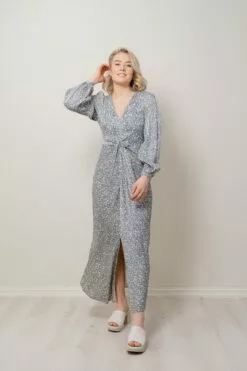 Second Female Rattan Dress - Cornflower Blue -Second Female Salg modell uke13 2 365