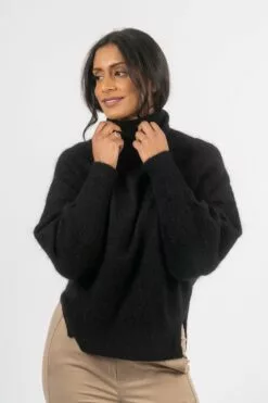 Second Female Brook Knit Oversize T-Neck - Black -Second Female Salg modell uke46 2 134