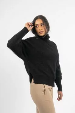 Second Female Brook Knit Oversize T-Neck - Black -Second Female Salg modell uke46 2 138