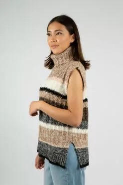 Second Female Ahlam Knit Vest - Lark -Second Female Salg modellbilder uke32 239