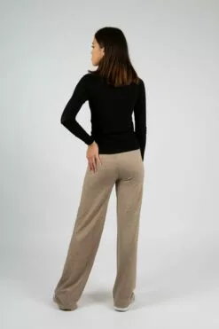 Second Female Matima T-Neck Tee - Black 9 Second Female Matima T-Neck Tee - Black -Second Female Salg modellbilder uke32 57