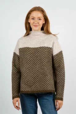 Second Female Herrin Knit T-Neck - Brazilian Sand 25 Second Female Herrin Knit T-Neck - Brazilian Sand -Second Female Salg modellbilder uke42 113