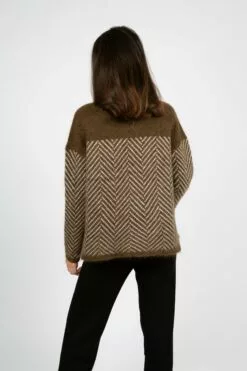 Second Female Herrin Knit T-Neck - Dessert Palm -Second Female Salg modellbilder uke43 75