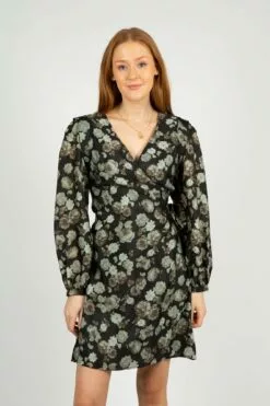 Second Female Ellea Wrap Dress - Black -Second Female Salg modellbilder uke49 99 339