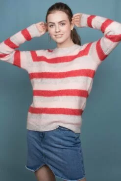 Second Female Stella Knit O-Neck - Valiant Poppy -Second Female Salg nsD1OjdQNColjgnBmhDU IMG 4508