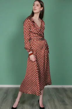 Second Female Spotty Wrap Dress - Rustic Brown -Second Female Salg qUn6JIE2Tc6jlgvtye2p IMG 9268