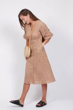 Second Female Milly SS Dress - Praline 15 Second Female Milly SS Dress - Praline -Second Female Salg rvSn9ae1Qj1tgqUhX5zm IMG 5341