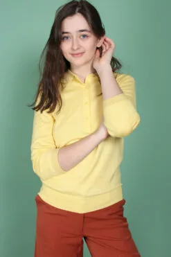 Second Female Ursula Knit Polo - Sunshine -Second Female Salg s4yY5MEPSsGjXEG1PC69 IMG 0734