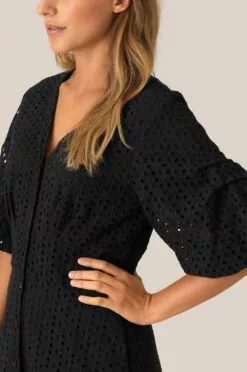 Second Female Milly SS Dress - Black -Second Female Salg uA450IWTAeC7RYW7hzQE 53286 8001 2 1000x b0309a6a 093d 4cbd 813a 2064b14e2014