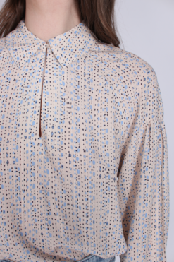 Second Female Splash LS Blouse - Little Boy Blue -Second Female Salg v7EZl9bARGevIeKb4507 Skjermbilde 2019 04 08 kl. 13.26.53