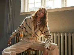 Second Female Brook Knit Striped Boxy Cardigan - Eggnog -Second Female Salg wAfheAlvQxSHWwTsJzwg SecondFemale 04 06 2019 3654