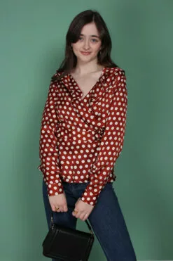 Second Female Spotty Wrap Blouse - Rustic Brown -Second Female Salg ybkWGgBQ8mpsgNWWIxlQ IMG 0243