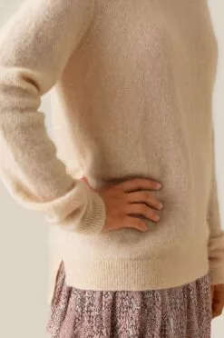 Second Female Brook Knit New O-neck - Biscotti -Second Female Salg yvfDm6wUTe2nqeElbQYR 51978 6053 2 1195x1800 400b5edc b992 493d bdf2 23c552d3c600