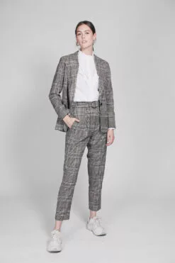 Second Female Binjo Blazer - Off White -Second Female Salg zhMhuI3hQ4eOUz27G9p3 Photo 23 09 2018 14 23 48